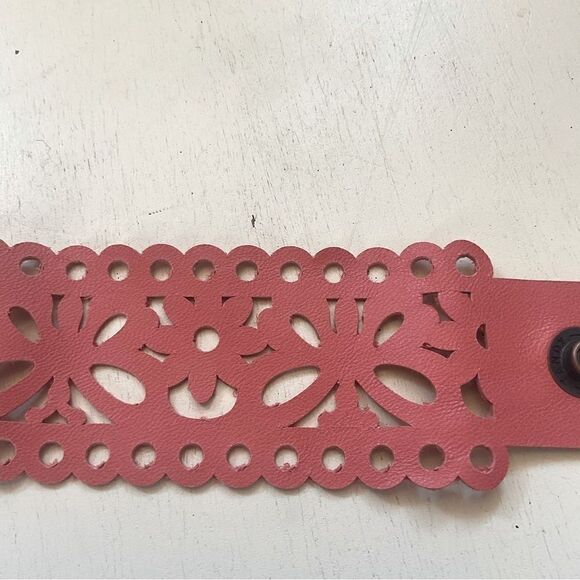 LEATHER Cuff Handmade Cutout Floral Salmon Color - Picture 4 of 5